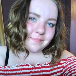 Meet your Posher, Danae